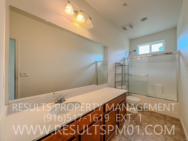 Building Photo - Newly Upgraded West Roseville 4 Bed 3 Bath...