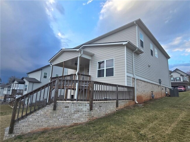 Building Photo - 5171 Woodland Rd