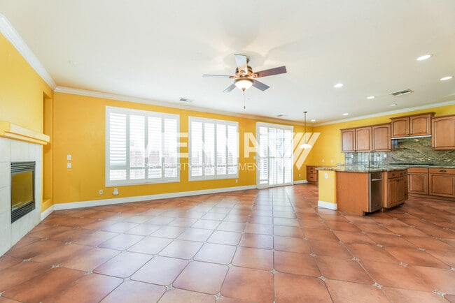 Building Photo - 1311 Green Ravine Dr