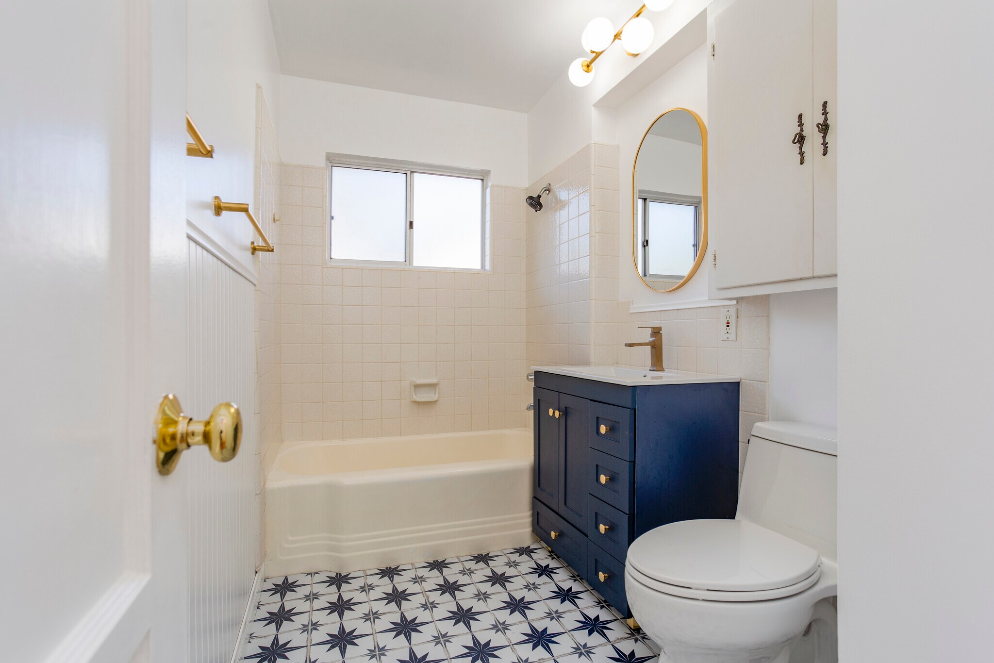 Building Photo - 634 Tarento Dr