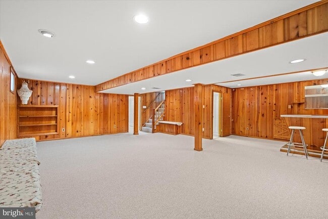 Building Photo - 6207 Kirby Rd