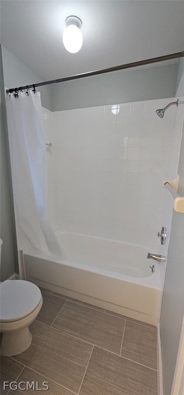 Building Photo - 510 SE 27th Terrace