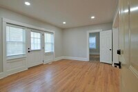 Building Photo - 1141 S 30th Ave