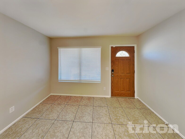 Building Photo - 18416 N 55th Dr