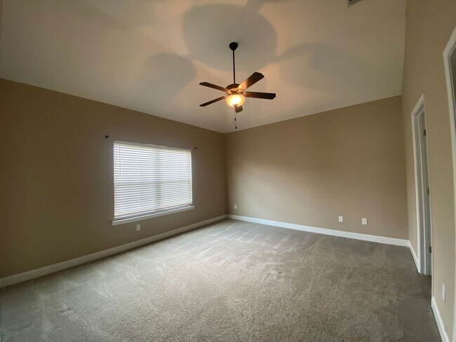 Building Photo - Welcome to Griffin Park in Hinesville!