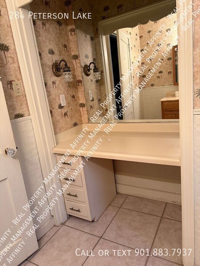 Building Photo - 284 Peterson Lake Rd