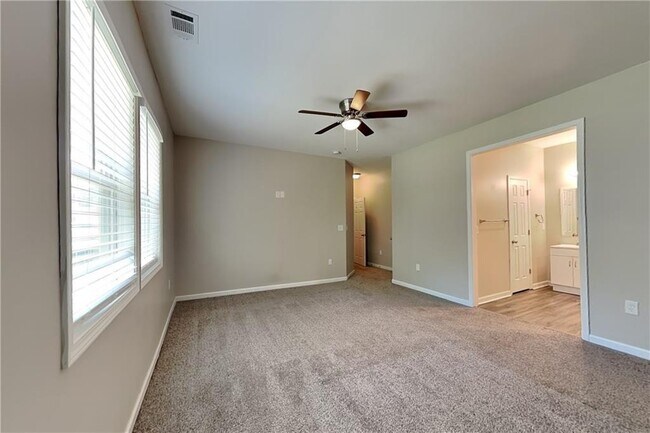 Building Photo - 159 Teramont Ct