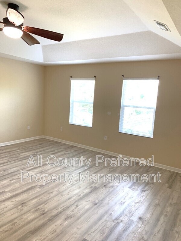 Building Photo - 2402 Okalani St