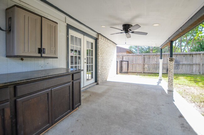 Building Photo - 17323 Glenpatti Dr