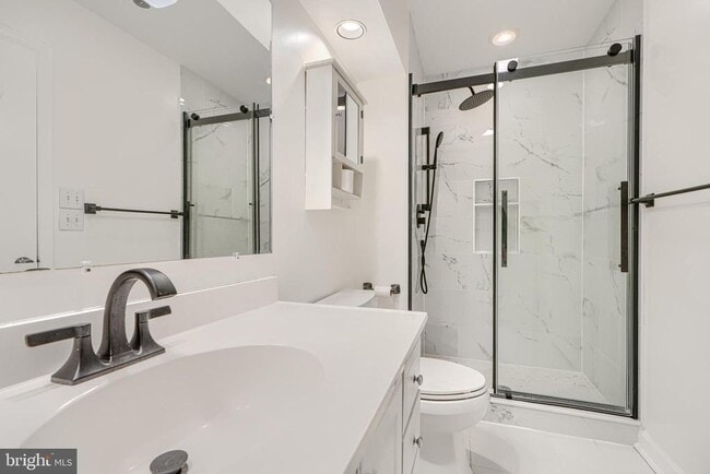 Building Photo - 414 Five Farms Ln