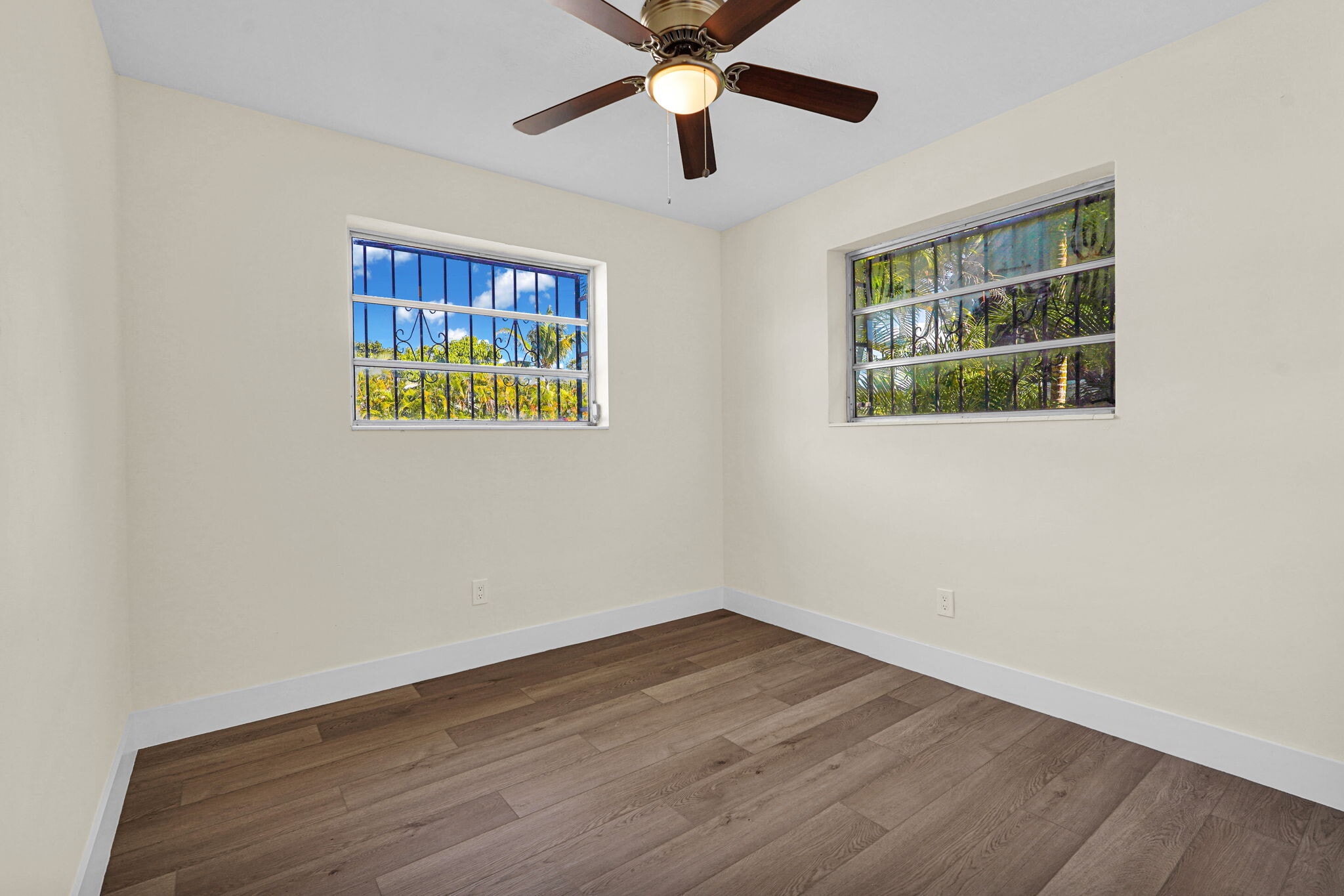 Building Photo - 135 NW 48th Ct