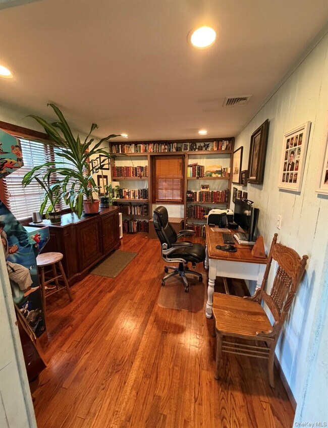 Building Photo - 19 New Mill Rd