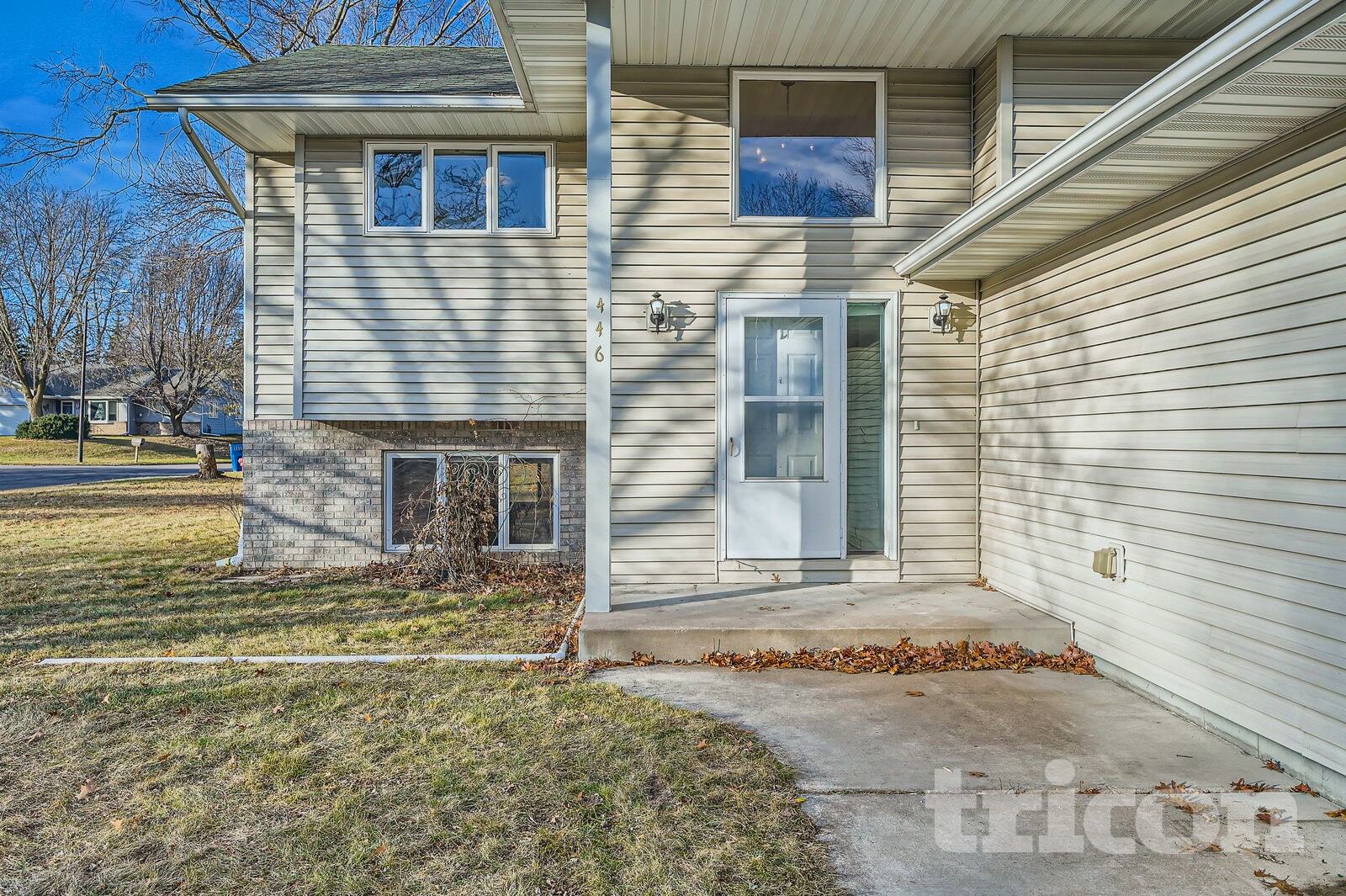 Building Photo - 446 9th St SW