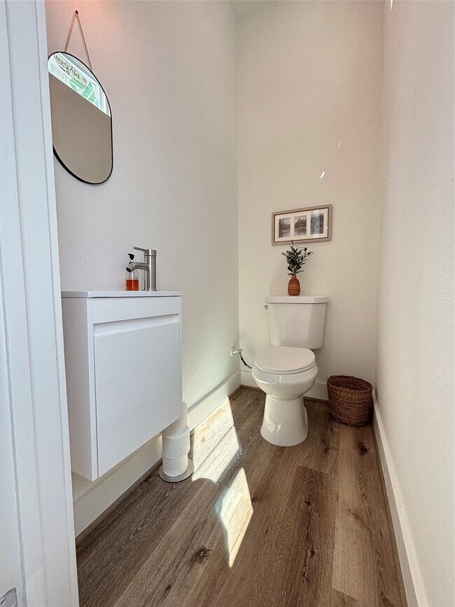 Building Photo - 3824 Fulton St