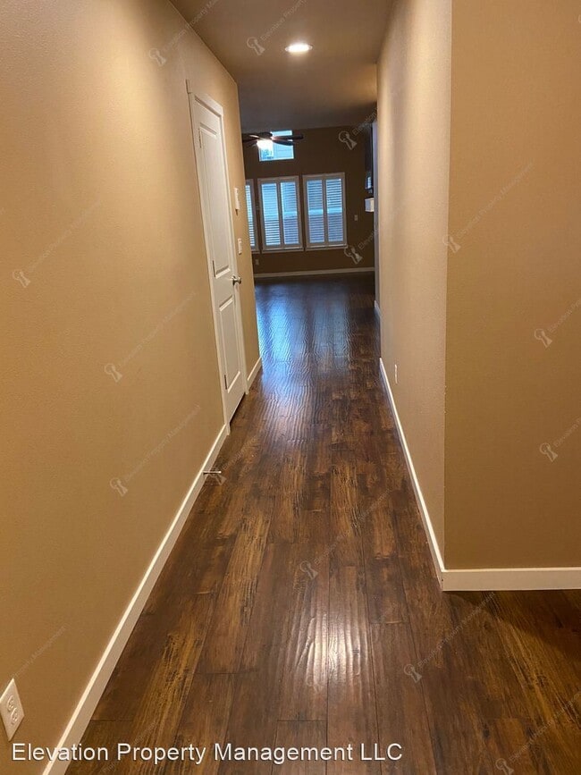 Building Photo - 3 br, 2 bath House - 20778 SE Hollis Ln