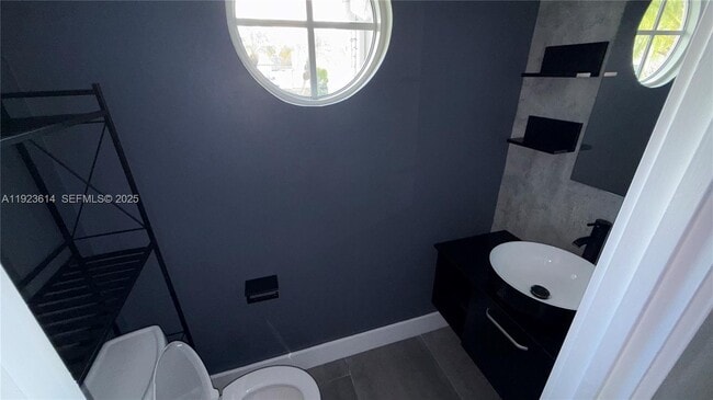 Building Photo - 18701 Shauna Manor Dr