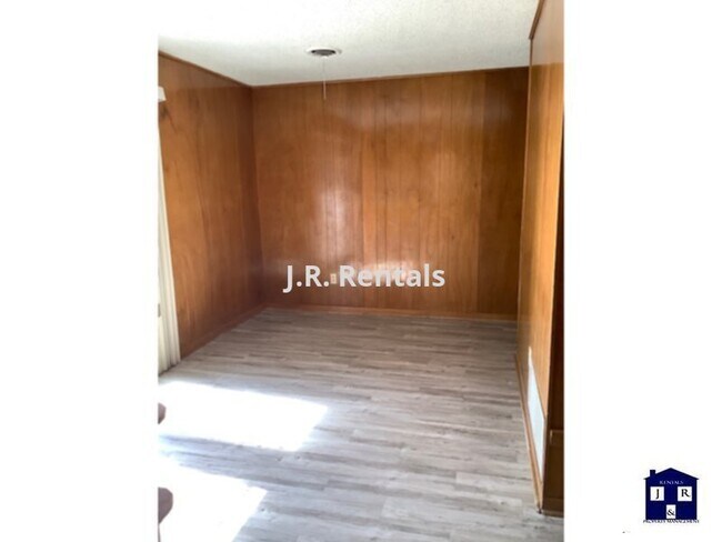 Building Photo - 515 S. 9th St, Copperas Cove TX 76522