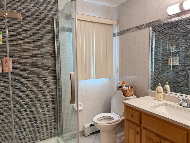 Building Photo - 49 Orris Ave