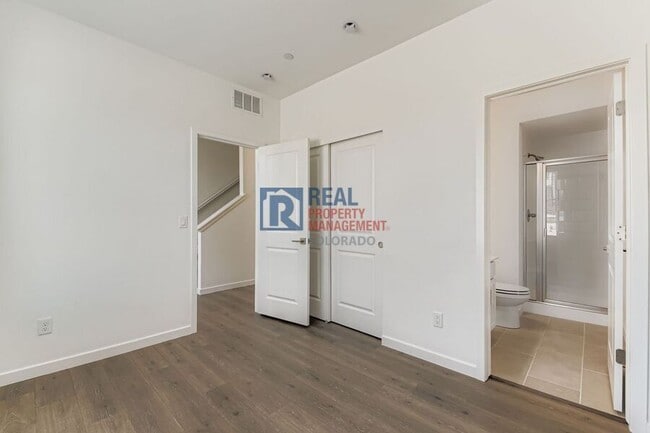 Building Photo - 1747 Peak Lp