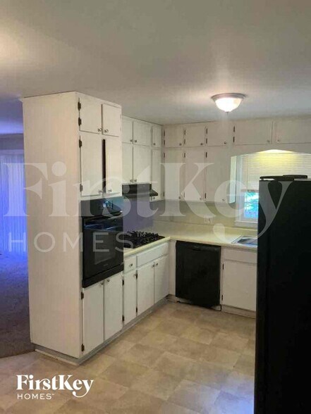 Building Photo - 3670 Judy Lynn Ct SW
