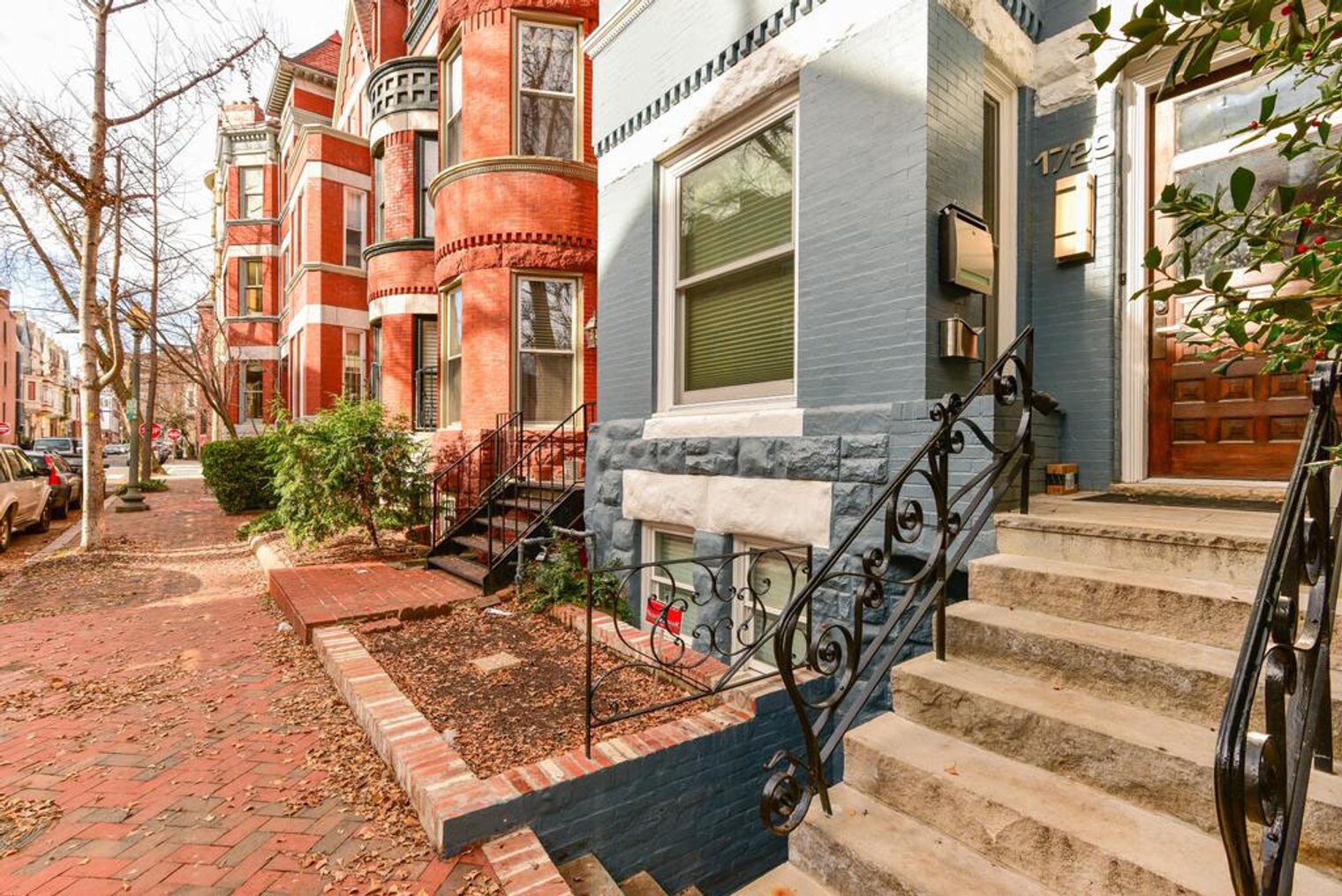 Building Photo - 1729 Riggs Pl NW