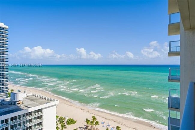 Building Photo - 16699 Collins Ave