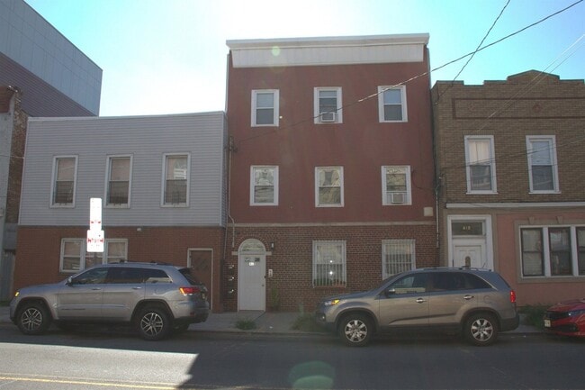 Building Photo - 412 Palisade Ave