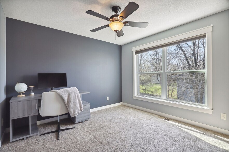 Building Photo - 2019 Louisiana Ave S