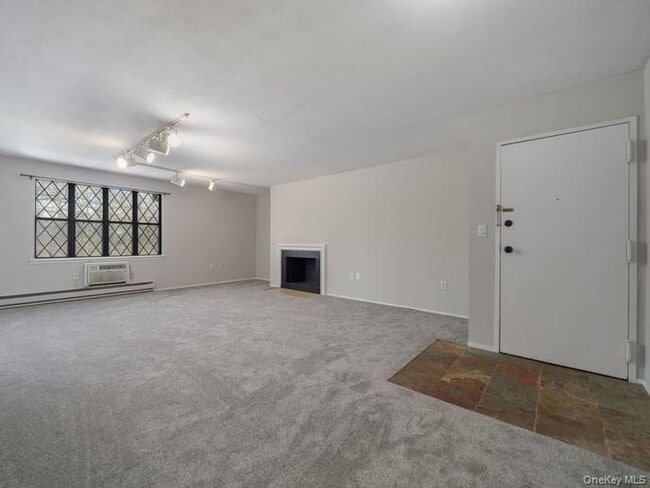 Building Photo - 391 Sierra Vista Ln