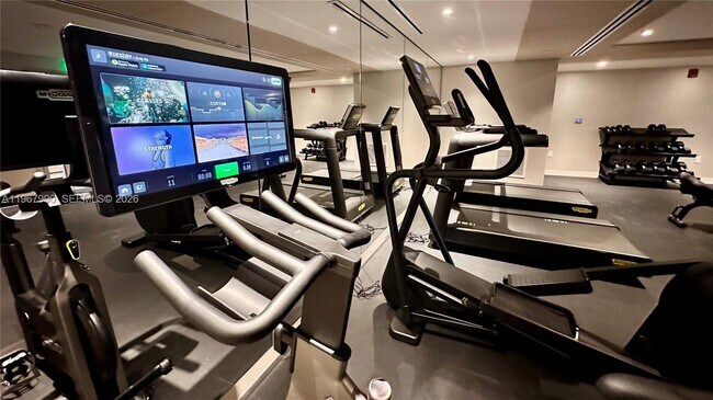 Building Photo - 9201 E Bay Harbor Dr