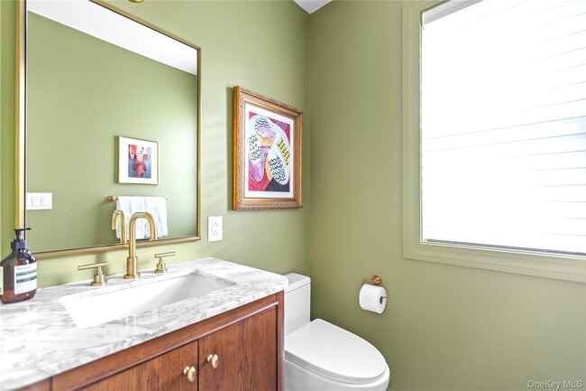 Building Photo - 21 N Howells Point Rd