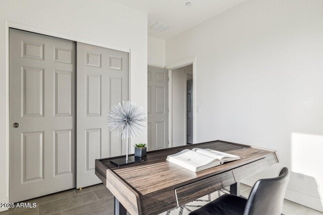 Building Photo - 16710 E Trevino Dr