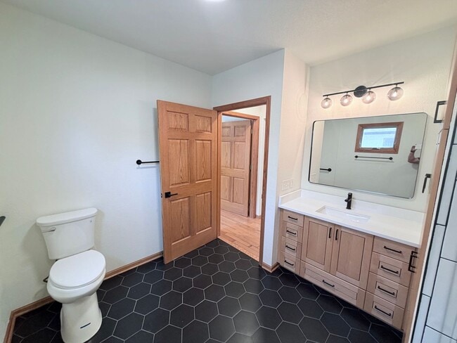 Building Photo - Fully Remodeled Luxury Home with Exceptional Space and Style!!