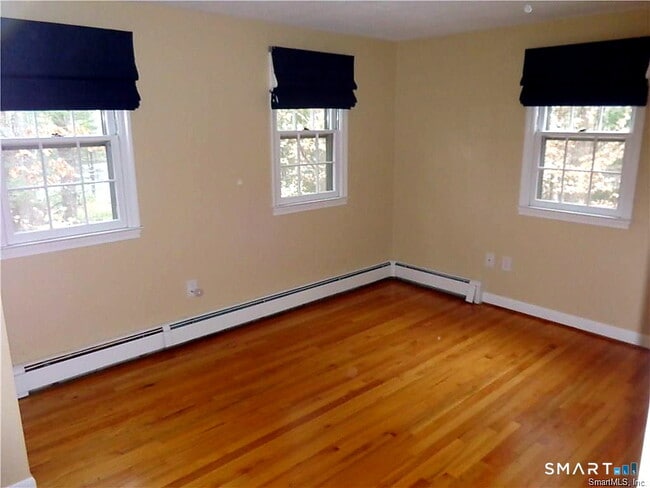 Building Photo - 21 Saddle Ridge Dr
