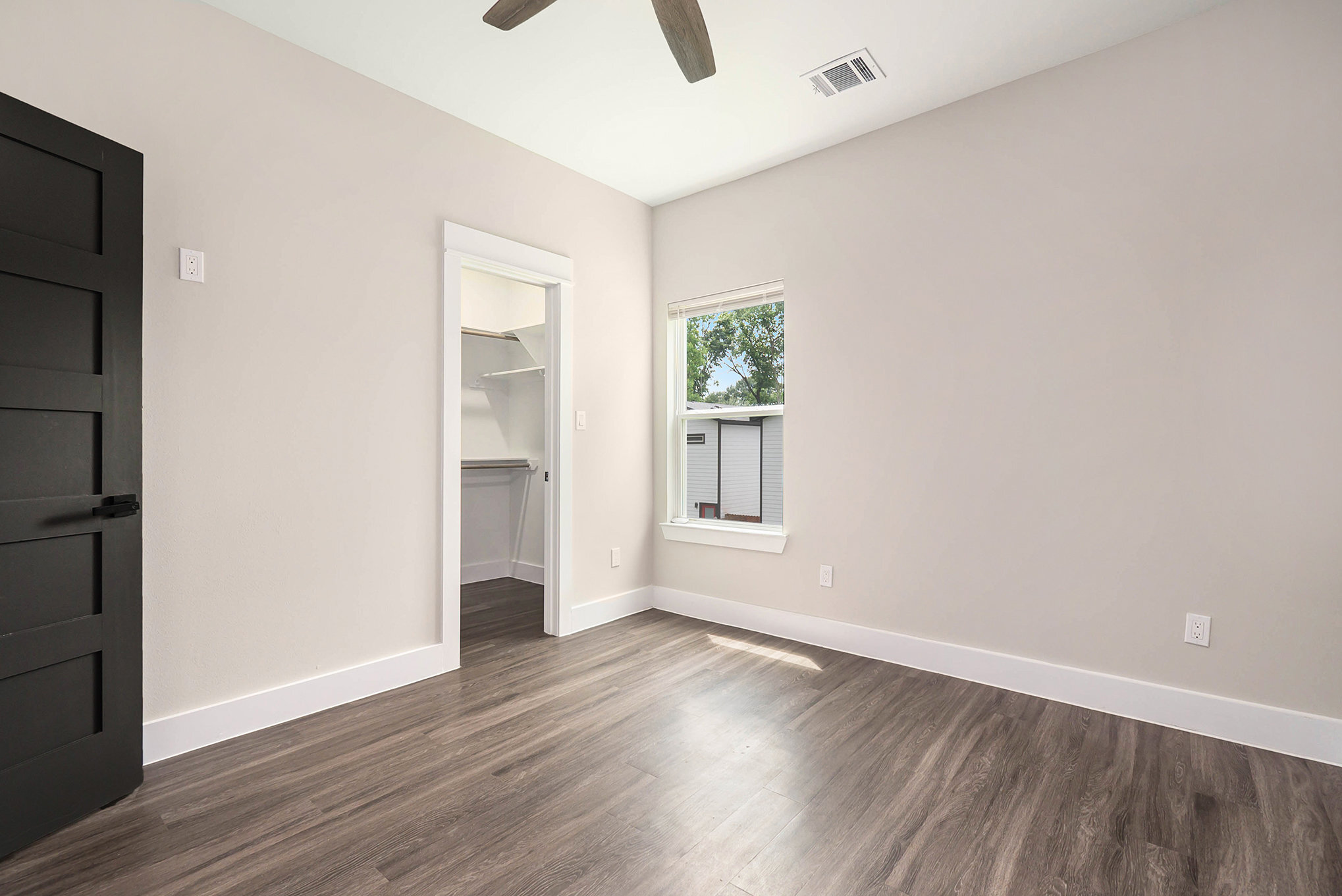 Building Photo - 8119 Venus St