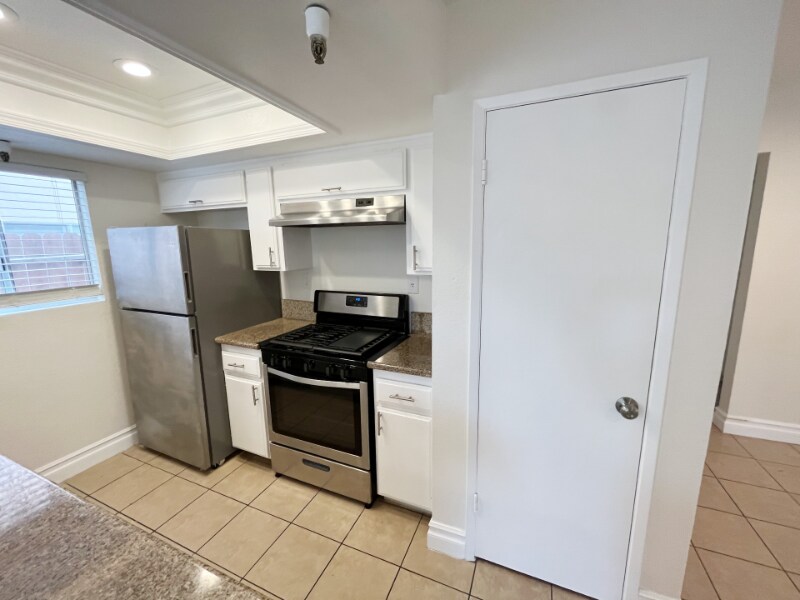 Building Photo - 139 Avenida Miramar