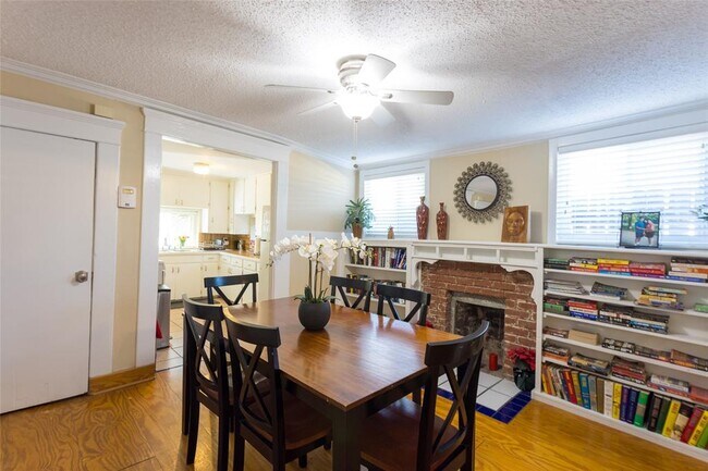 Building Photo - 2003 Haskell St