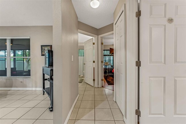 Building Photo - 273 Englenook Dr