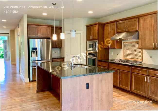 Building Photo - Available Now! Spacious 4BR Home in Pine M...