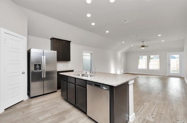Building Photo - 2627 Border Cv Cir