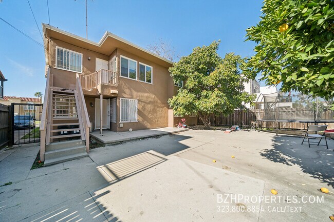 Building Photo - 112 S Detroit St