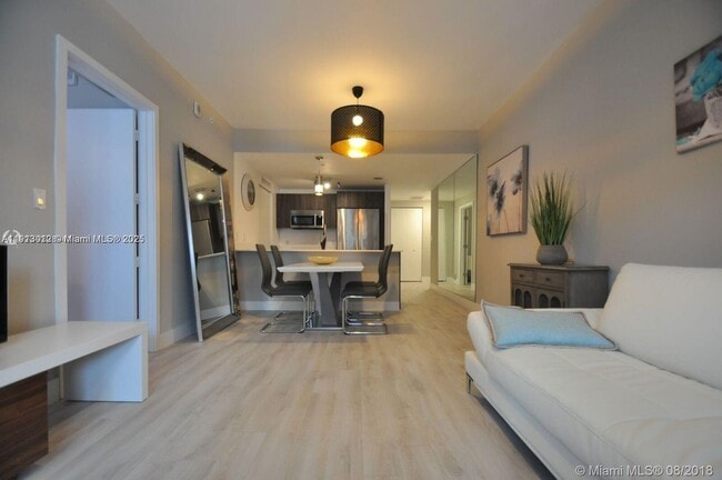 Building Photo - 488 NE 18th St