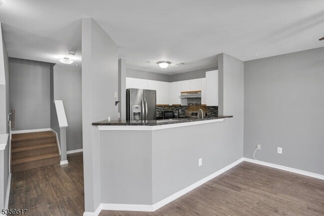 Building Photo - 215 Sheffield Ct
