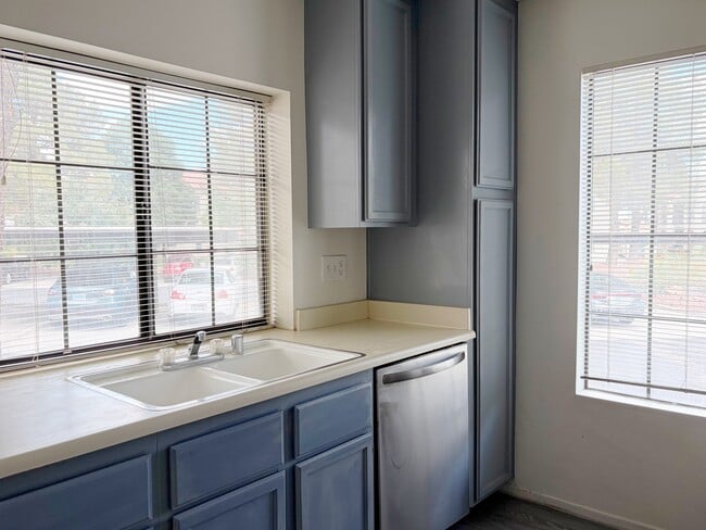 Building Photo - 4813 Nara Vista Way