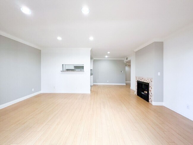 Interior Photo - 5452 Alvern