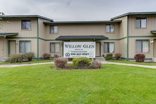 Building Photo - 1600 W 7th St