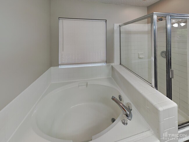 Building Photo - 9929 Elsenham Ln