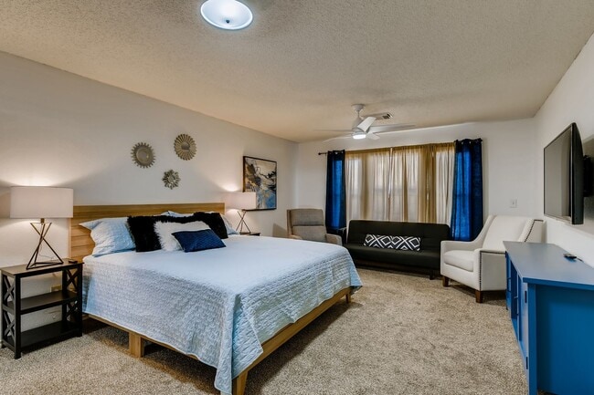 Building Photo - BEAUTIFUL HOME  |  OPEN CONCEPT  |  3 LIVING AREAS  |  FURNISHED OPTION  |  NEAR SCHOOLS & SHOPPING