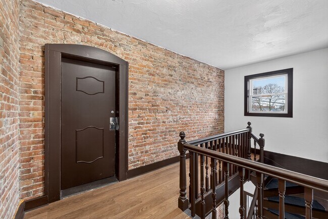 Building Photo - 42 Almont St