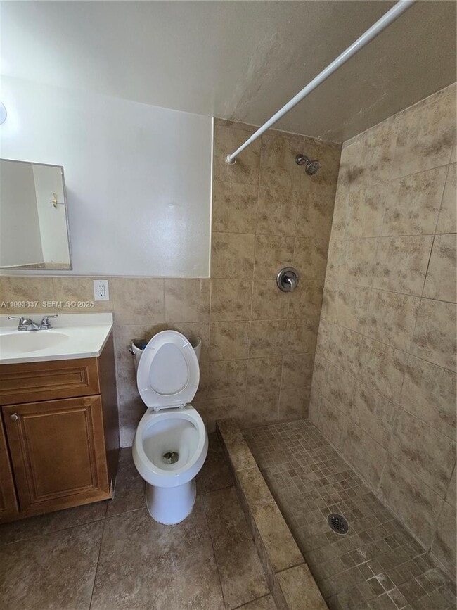 Building Photo - 2244 Madison St